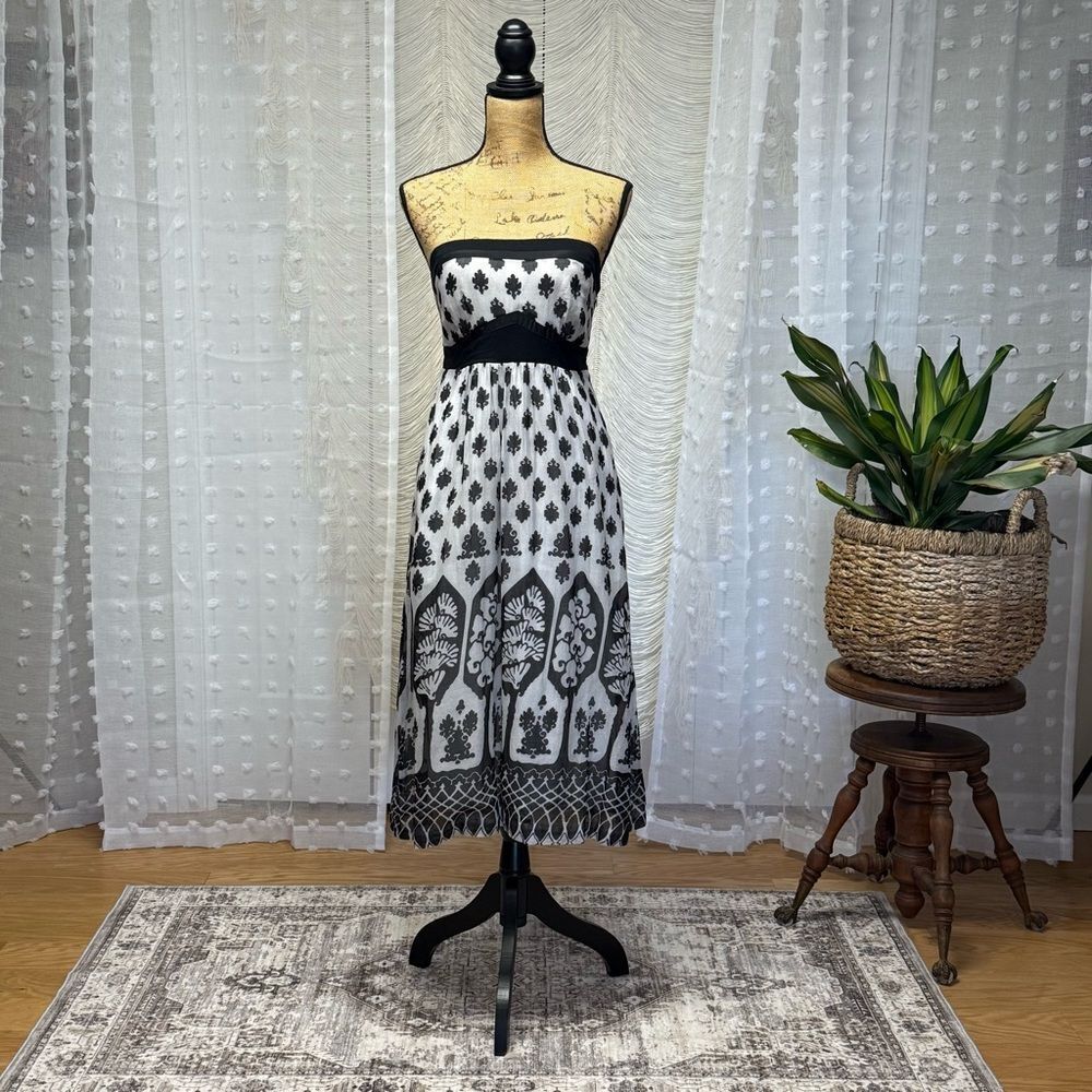 Maeve (Anthropologie) Black & White Strapless Smocked Midi Dress 6P